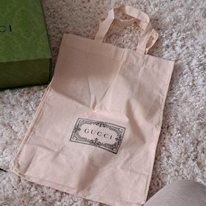 Gucci Tote (cloth)